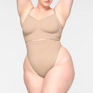 New in Box Skims Seamless Sculpt High Waist Thong Multiple Sizes & Colors $34